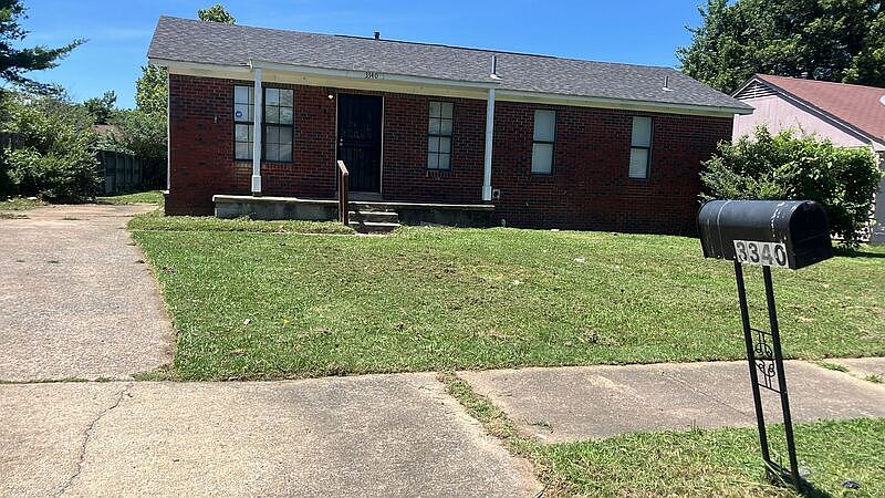 1st image of 3340 Burgess Dr