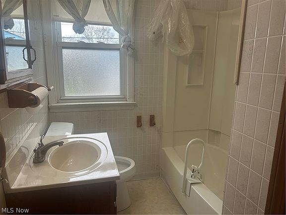 3rd image of 16014 Turney Rd