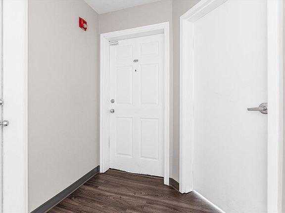 4th image of 10346 117th St NW Suite 505