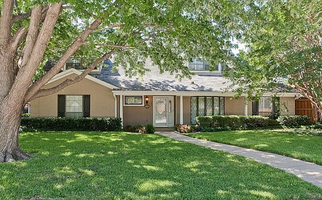 1st image of 243 Woodcrest Dr