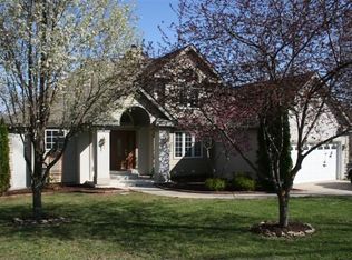 115 Sylvan Bay Dr, Linn Creek, MO 65052