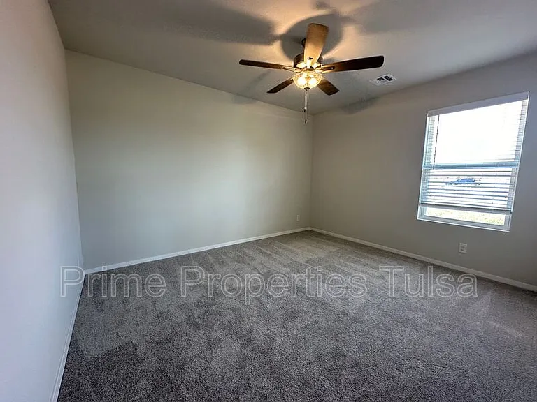 13441 S 72nd Ct E — Photo 23