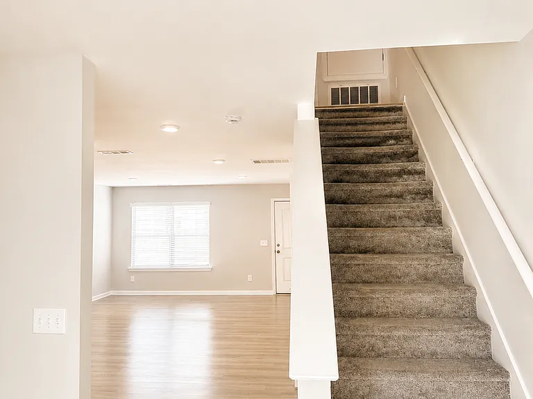 18 Saint Augustine Way — Photo 8