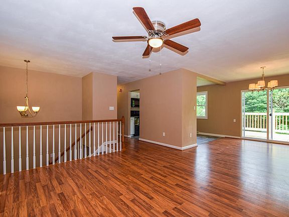 5th image of 4614 Jacklin Dr NE
