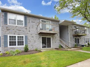 11 Coral Tree Ct, Lawrence Township, NJ 08648