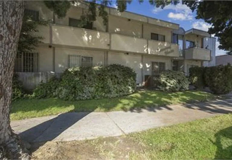 1311 Venice Blvd #5 — Photo 4
