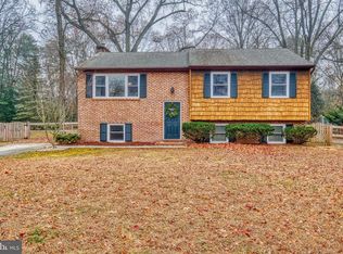 552 Pheasant Ct, Pasadena, MD
