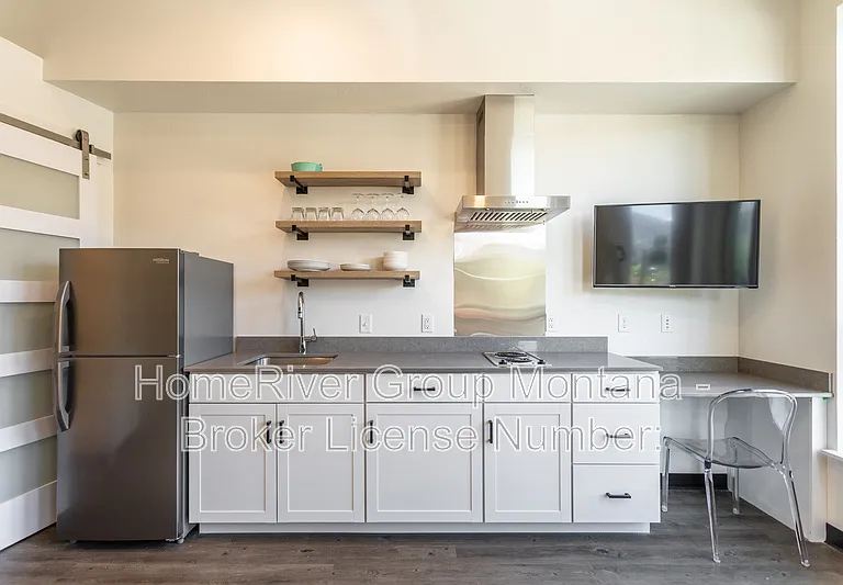 320 Clay St #305 — Photo 2