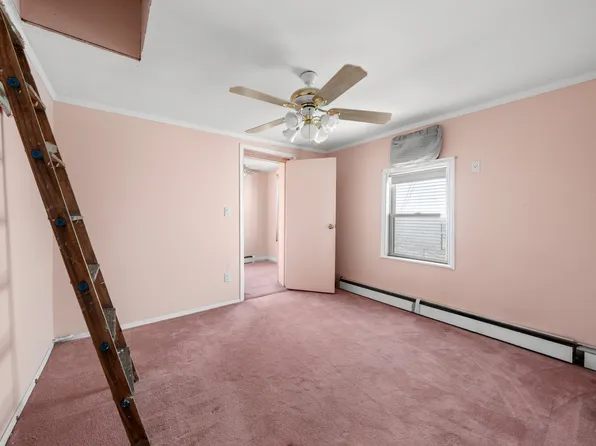 6660 Ridge Boulevard image 15 of 21