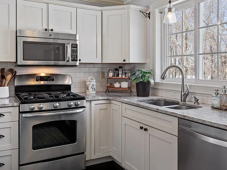 8A Maple St #1 — Photo 21