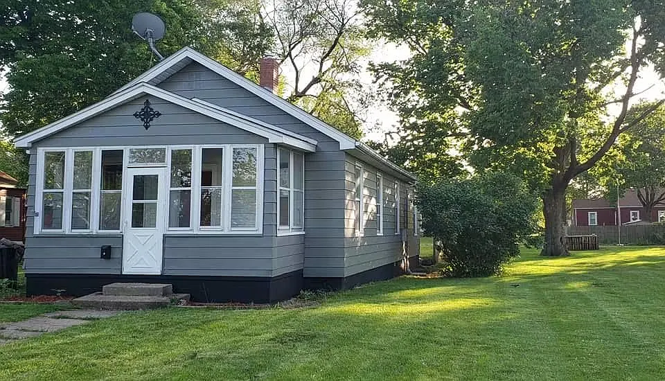 3 bed, 880 sqft, $1,075 — Photo 2