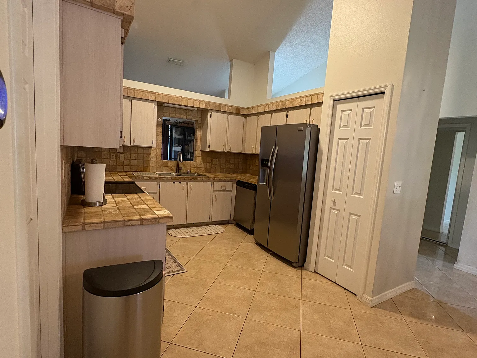 3 bed, 1542 sqft, $2,400 — Photo 4