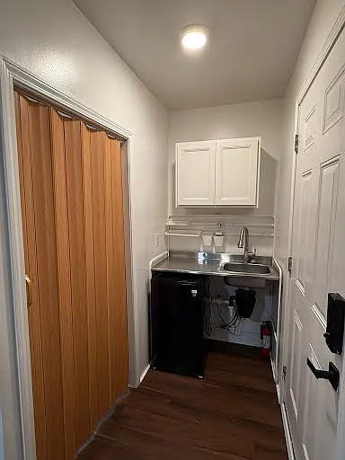4843 Old Dixie Hwy #C2 — Photo 3