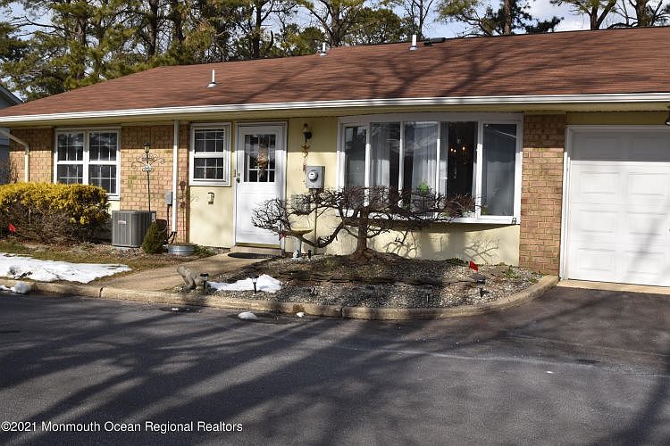 1st image of 66B Cambridge Cir