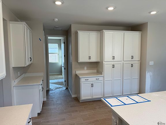 3rd image of 3510 S Elliott Way