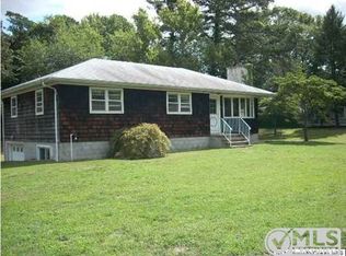 571 Brookside Dr, Toms River, NJ 08753