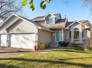 4031 Leslee Curv, Excelsior, MN 55331