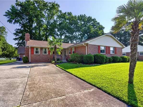 4704 Hunters Point Dr, Portsmouth, VA 23703
