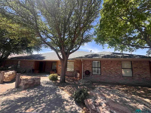 2631 N Acoma Dr, Hobbs, NM 88240