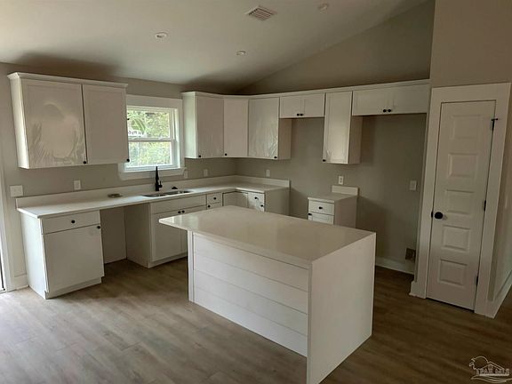 2nd image of 1056 Barth Rd