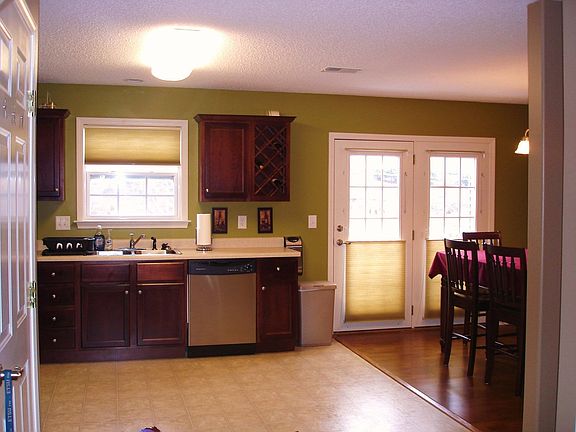 Eat in Kitchen
