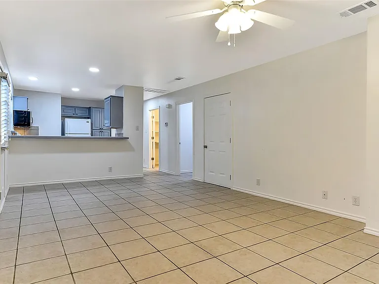 1026 W Coffin St #102 — Photo 5
