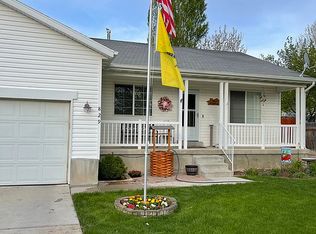 829 Valley View Dr, Tooele, UT 84074