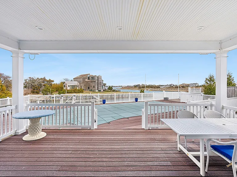 176 Beach Ln — Photo 21