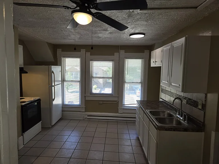 502 Pearl St #2 — Photo 15
