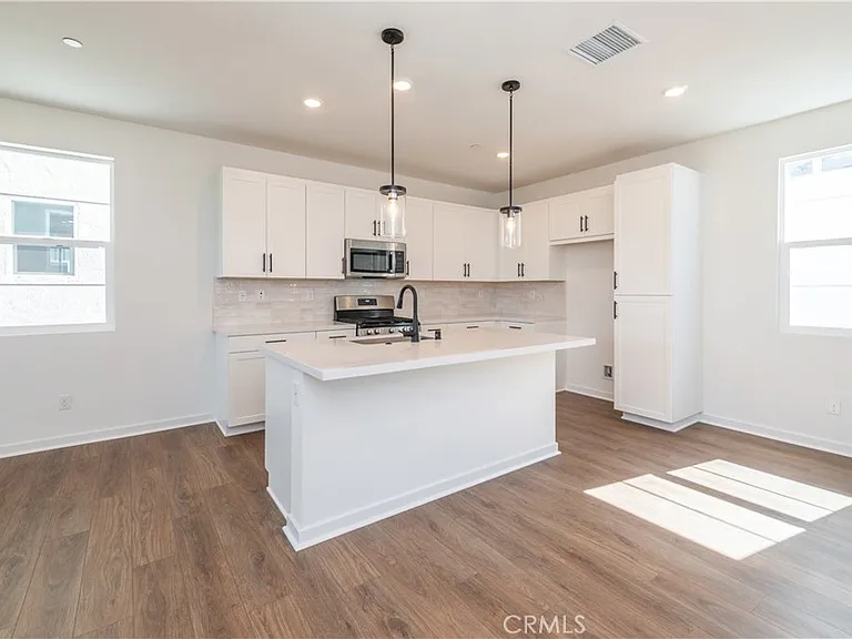 2472 E Stanley Paseo — Photo 3
