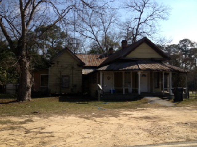 2nd image of 204 N McPhaul St