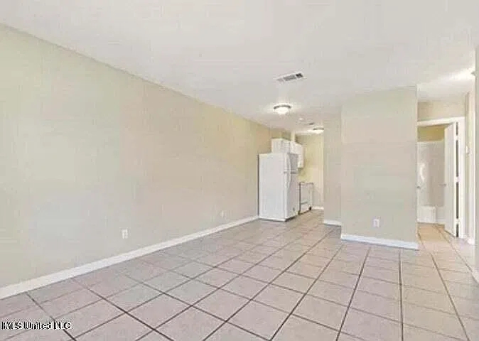 2 bed, 1.0 bath, 710 sqft, $950 — Photo 3
