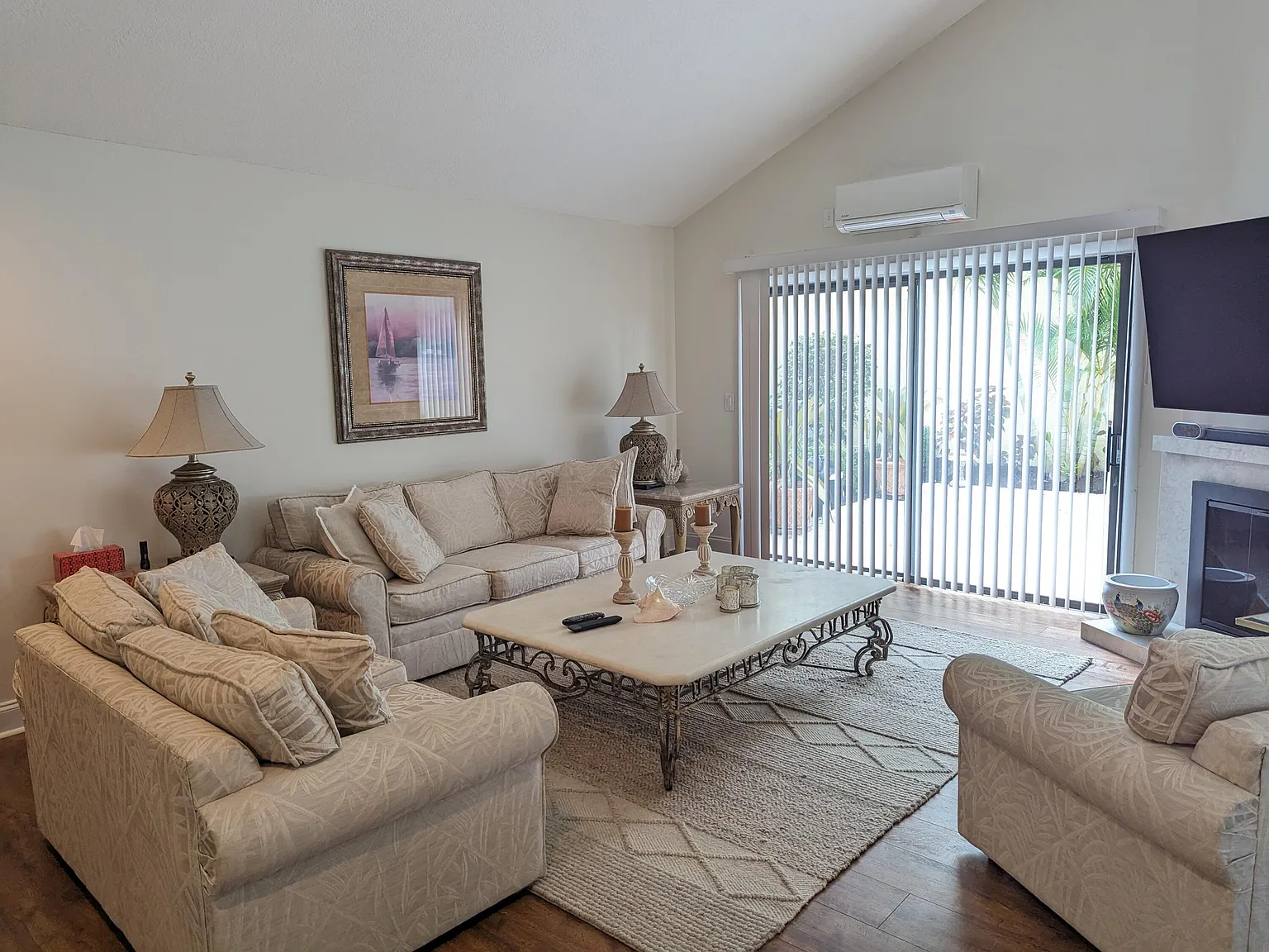 3 bed, 3.5 bath, 1760 sqft, $15,000 — Photo 3