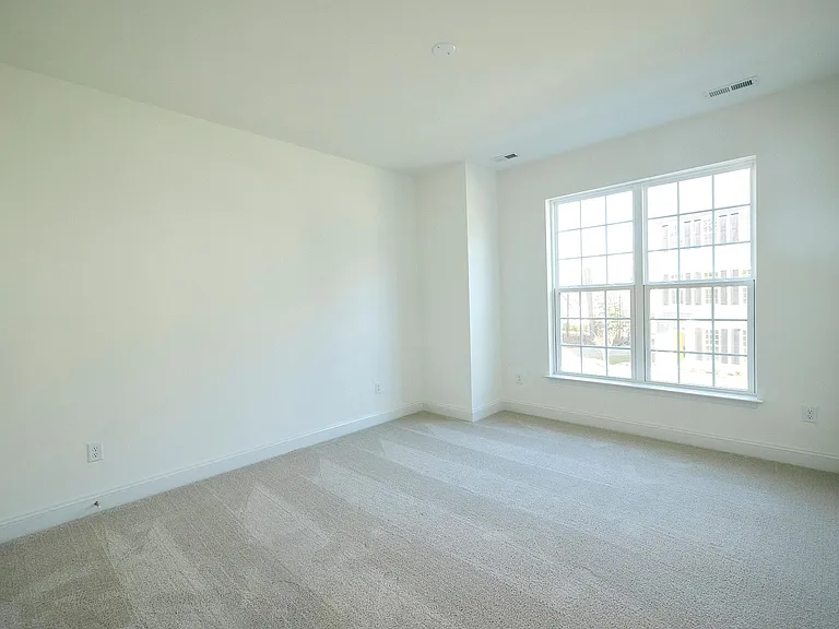 13868 Randolph Pond Ln — Photo 37