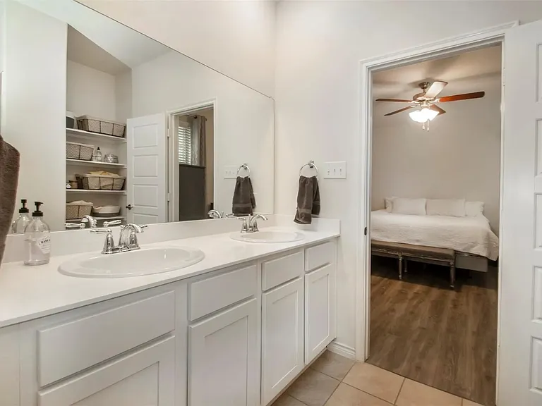 2348 Opaline Dr — Photo 17