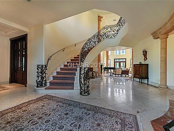 3rd image of 10967 Willow Valley Ct