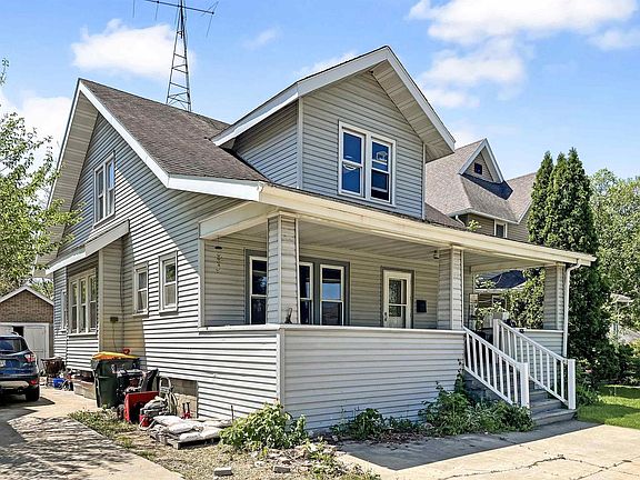 4th image of 806 E Main Street