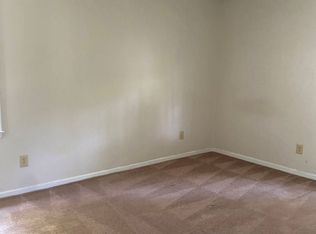 906 Spring Valley Rd, Wilmington, NC 28405