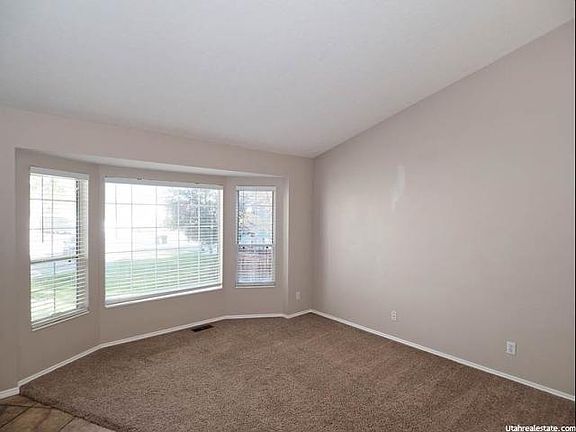 5th image of 6821 S Silverleaf Cir