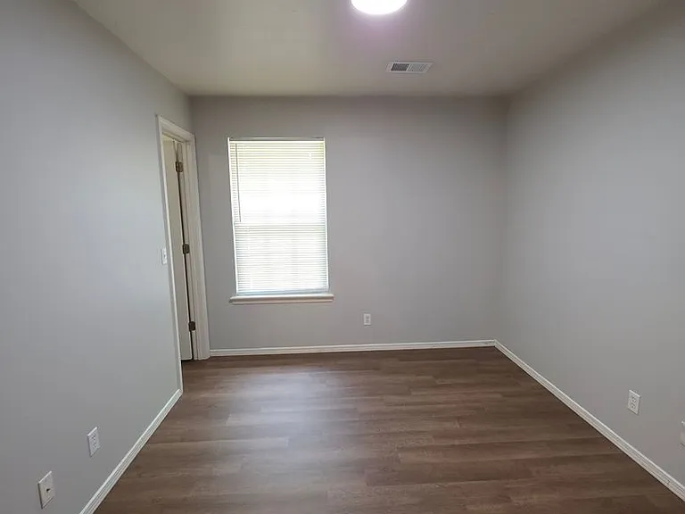 106 Willow Creek Dr — Photo 9
