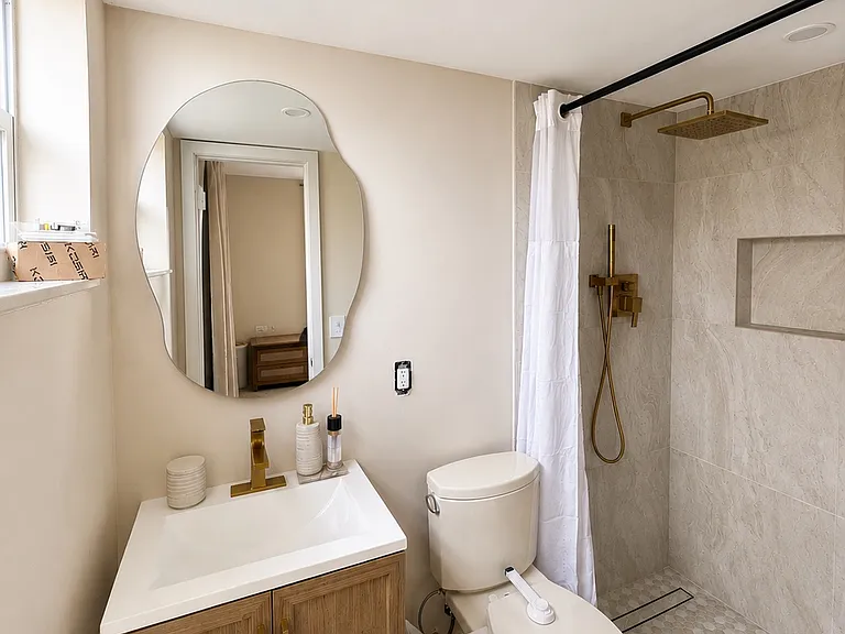 160 Royal Palm Rd #109 — Photo 4
