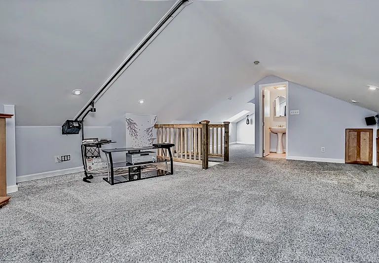130 Heather Dr — Photo 14