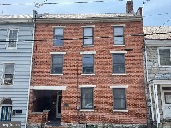 30 E Main St, Newville, PA 17241