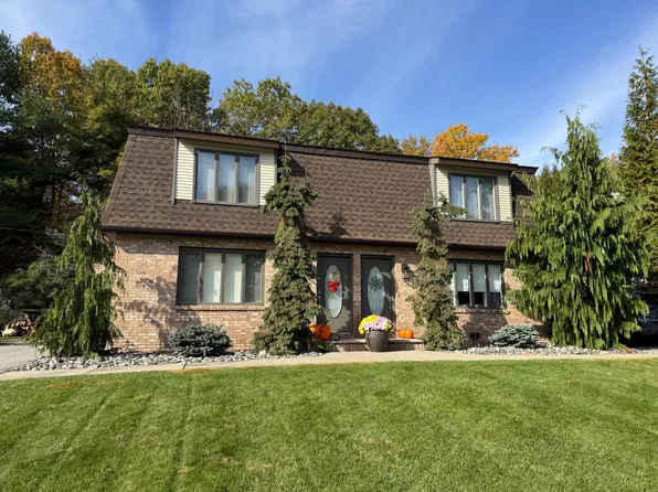 8 Cindy Cir #1, Johnston, RI 02919