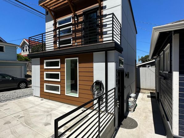 5509 Brooklyn Ave NE