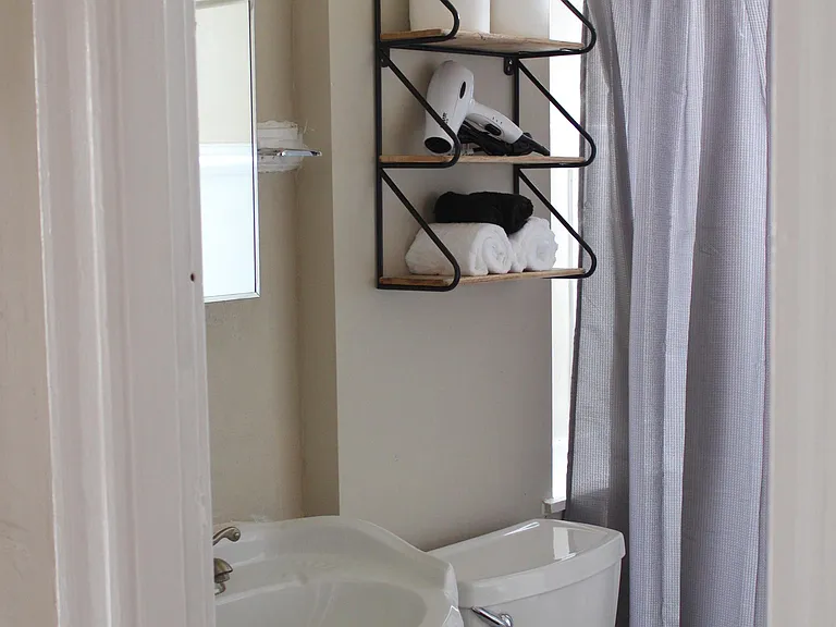 4424 Oakland Ave #2W — Photo 15
