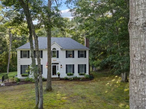 31 Village Drive, East Sandwich, MA 02537