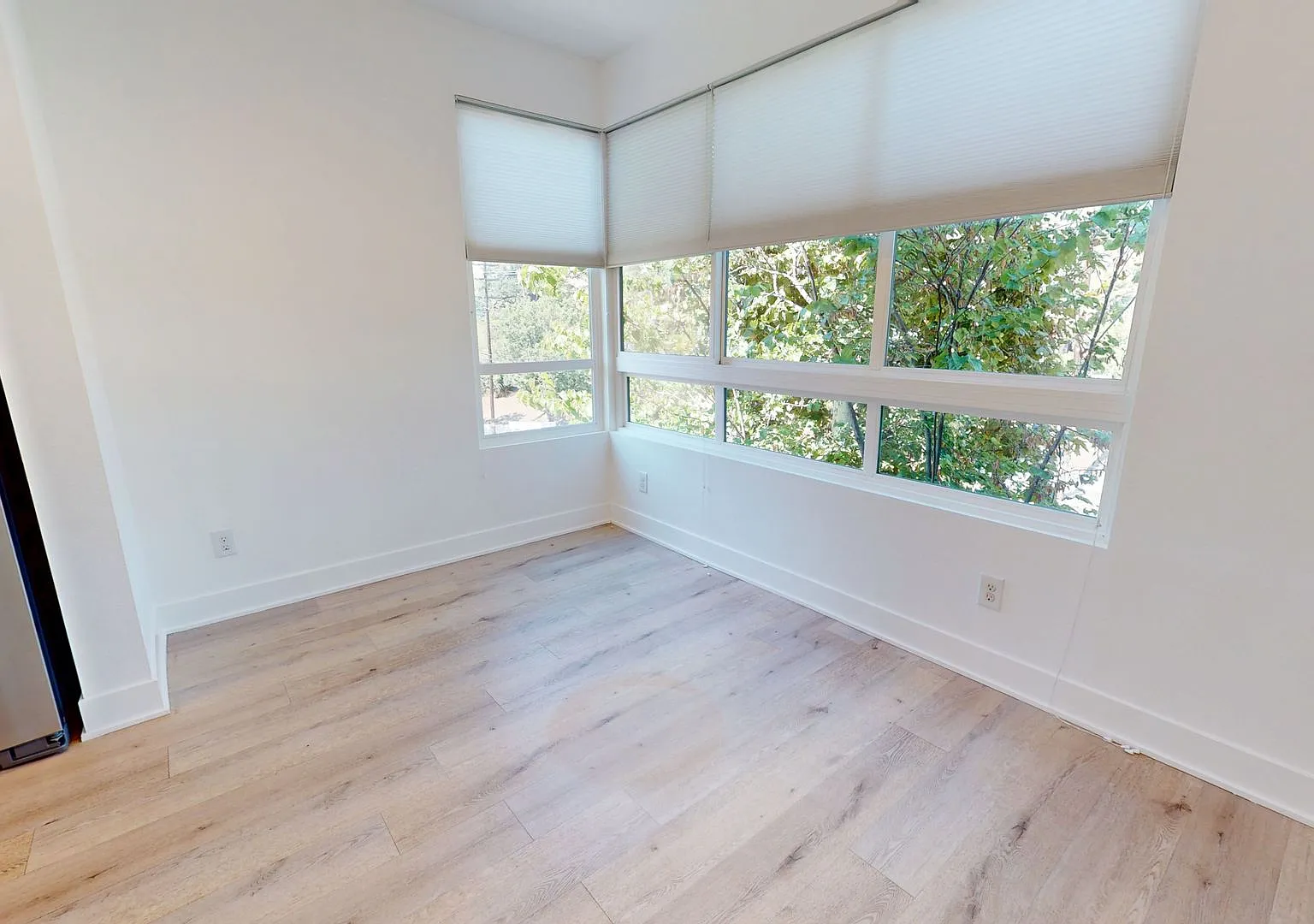 118 S Avenue 50 — Photo 3