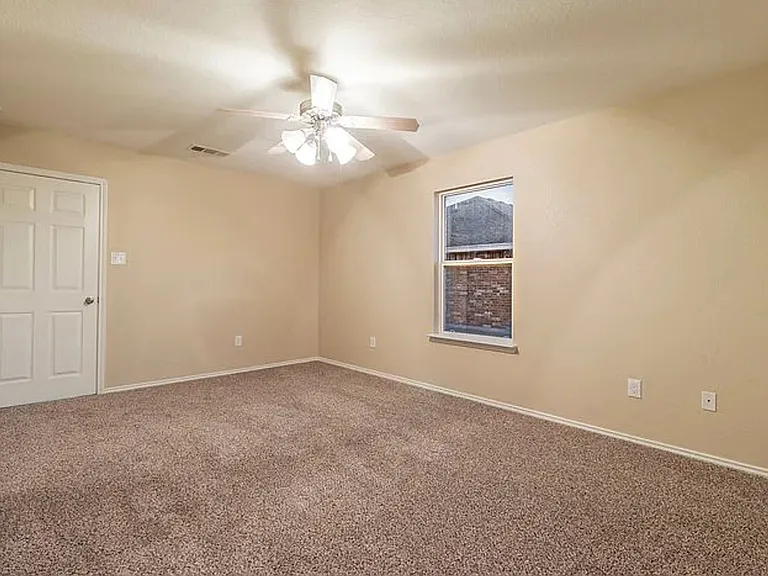 5801 Hercules Ave — Photo 7
