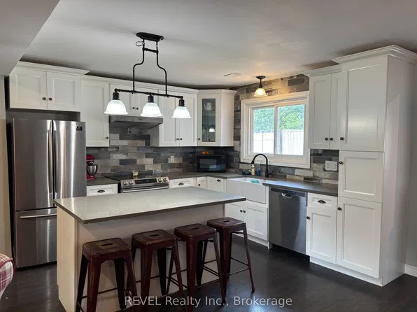 2906 June Rd, Pt Colborne, ON L3K 5V3